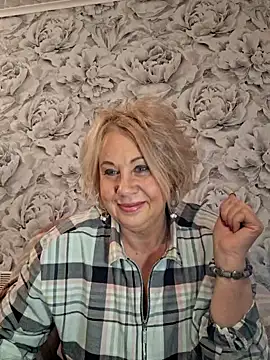 Snapshot of PALETT chatting on 12.15.24 PALETT online show from 12.15.24