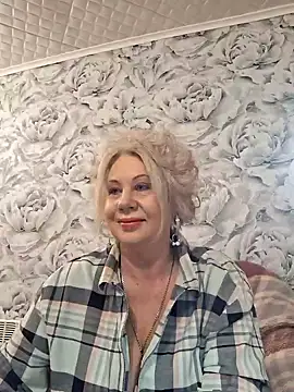 Snapshot of PALETT chatting on 02.02.25 PALETT online show from 02.02.25