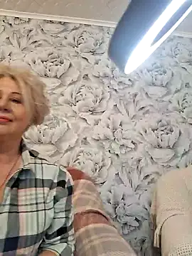 Snapshot of PALETT chatting on 02.07.25 PALETT online show from 02.07.25