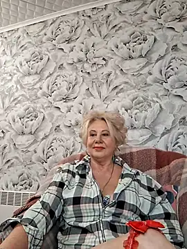 Snapshot of PALETT chatting on 02.14.25 PALETT online show from 02.14.25