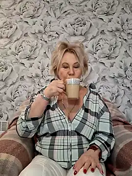 Snapshot of PALETT chatting on 03.15.25 PALETT online show from 03.15.25