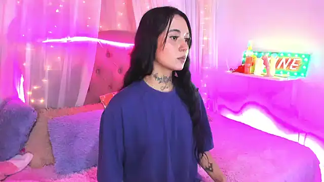  Mia  9 online show from 02.07.25