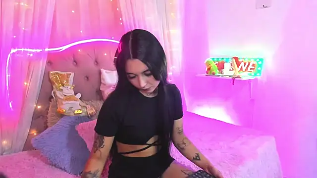  Mia  9 online show from 02.24.25