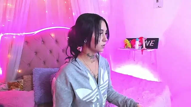  Mia  9 online show from 03.01.25