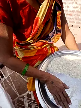 Snapshot of poojaji2024 chatting on 01.23.25 poojaji2024 online show from 01.23.25