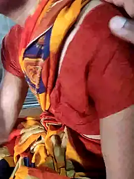 Snapshot of poojaji2024 chatting on 02.11.25 poojaji2024 online show from 02.11.25