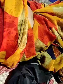 Snapshot of poojaji2024 chatting on 02.19.25 poojaji2024 online show from 02.19.25