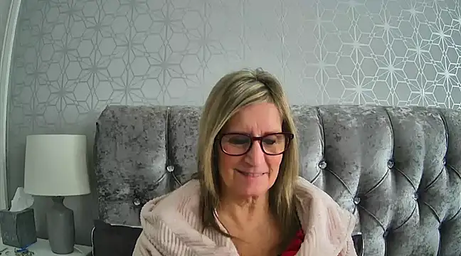Additive Mature Linda online show from 12.16.24