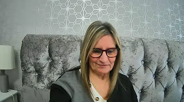 Additive Mature Linda online show from 02.03.25