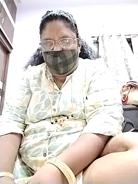 Snapshot of Pushpavathi_78 chatting on 09.30.25 Pushpavathi 78 online show from 09.30.25