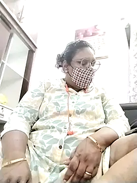 Snapshot of Pushpavathi_78 chatting on 10.07.25 Pushpavathi 78 online show from 10.07.25