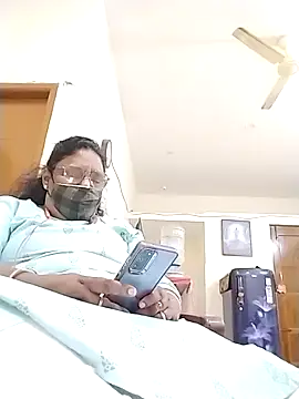 Snapshot of Pushpavathi_78 chatting on 10.27.25 Pushpavathi 78 online show from 10.27.25