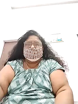 Snapshot of Pushpavathi_78 chatting on 10.28.25 Pushpavathi 78 online show from 10.28.25