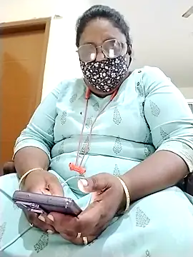 Snapshot of Pushpavathi_78 chatting on 11.05.25 Pushpavathi 78 online show from 11.05.25