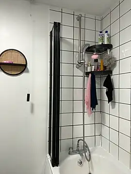 vanilla chocolate23 online show from 10.17.25