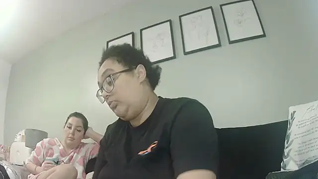 vanilla chocolate23 online show from 11.23.25