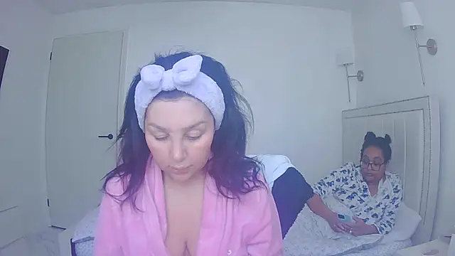 vanilla chocolate23 online show from 03.26.26