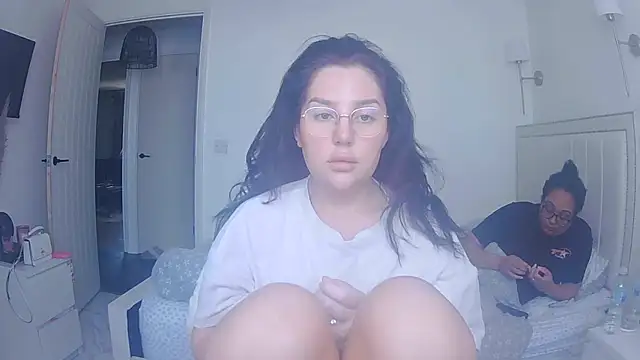 vanilla chocolate23 online show from 04.14.26