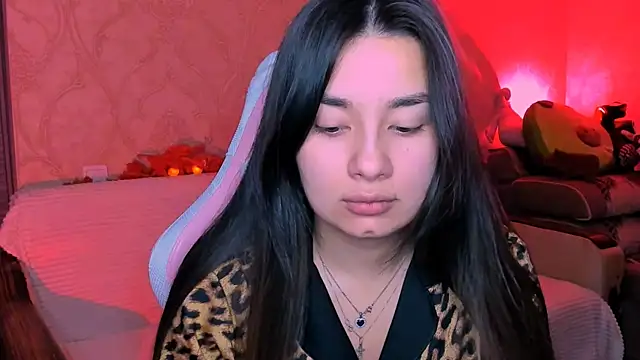 Swee Alicee online show from 10.07.25