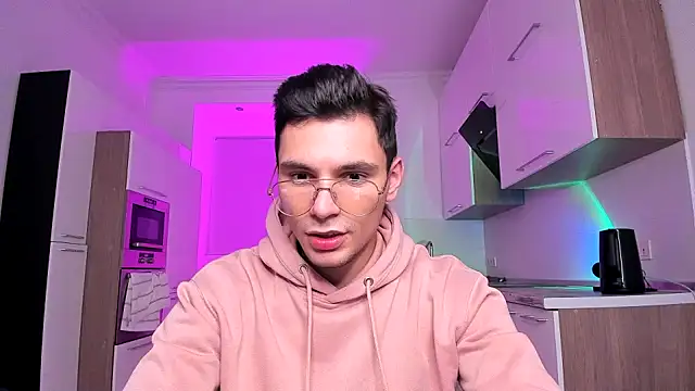 Snapshot of denlover1 chatting on 12.04.24 denlover1 online show from 12.04.24