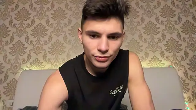 Snapshot of denlover1 chatting on 01.06.25 denlover1 online show from 01.06.25