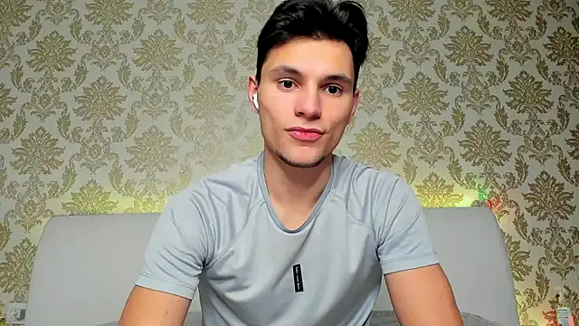 Snapshot of denlover1 chatting on 02.07.25 denlover1 online show from 02.07.25