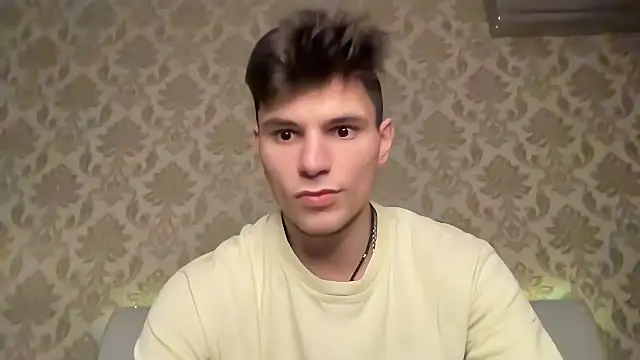 Snapshot of denlover1 chatting on 03.05.25 denlover1 online show from 03.05.25