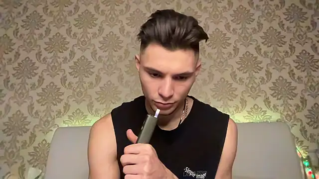 Snapshot of denlover1 chatting on 03.15.25 denlover1 online show from 03.15.25