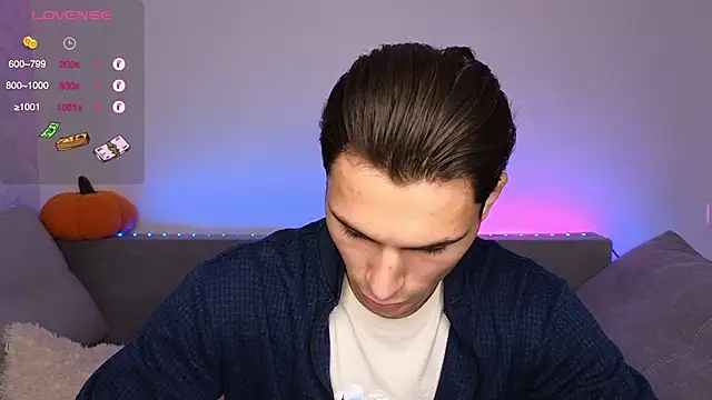 Snapshot of denlover1 chatting on 10.06.25 denlover1 online show from 10.06.25