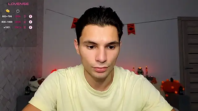 Snapshot of denlover1 chatting on 10.15.25 denlover1 online show from 10.15.25