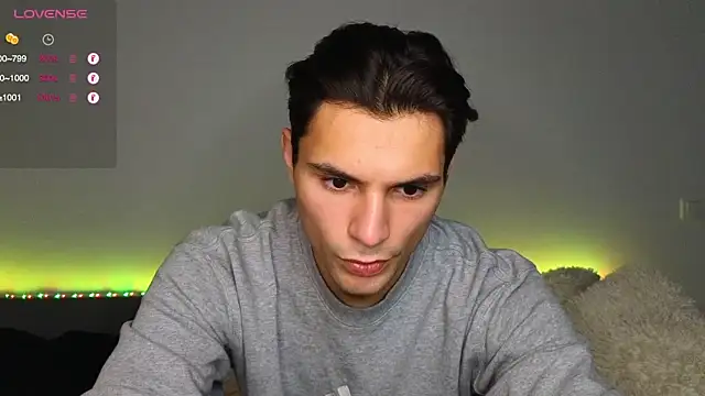 Snapshot of denlover1 chatting on 10.28.25 denlover1 online show from 10.28.25