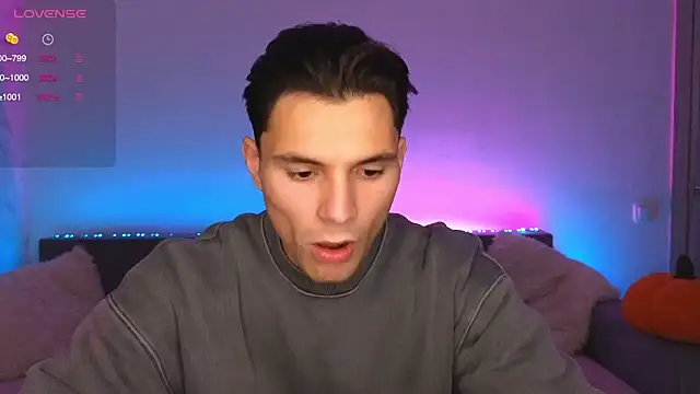 Snapshot of denlover1 chatting on 10.31.25 denlover1 online show from 10.31.25