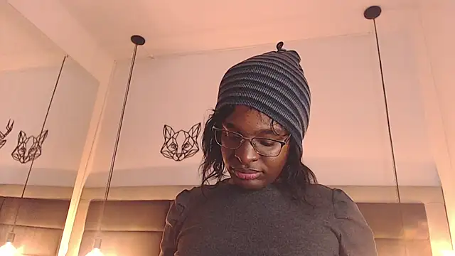 Snapshot of candy_lovee69 chatting on 10.10.25 candy lovee69 online show from 10.10.25