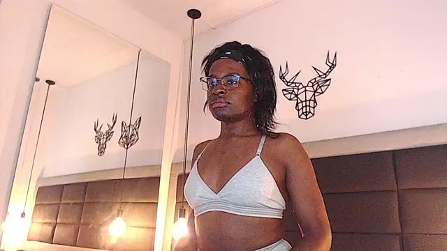 Snapshot of candy_lovee69 chatting on 11.01.25 candy lovee69 online show from 11.01.25