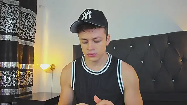 Angel Cuervo online show from 01.08.25