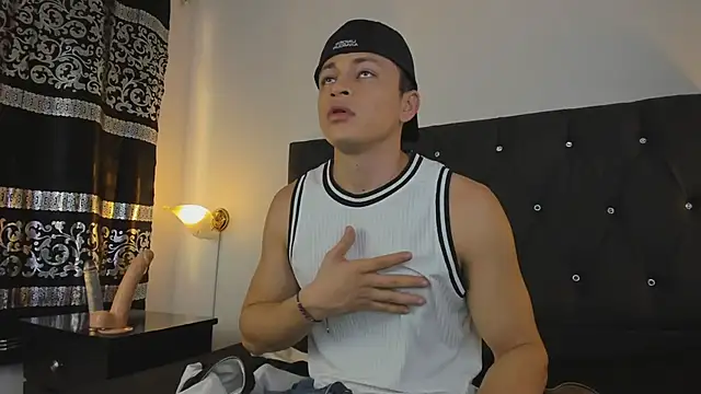 Angel Cuervo online show from 01.11.25