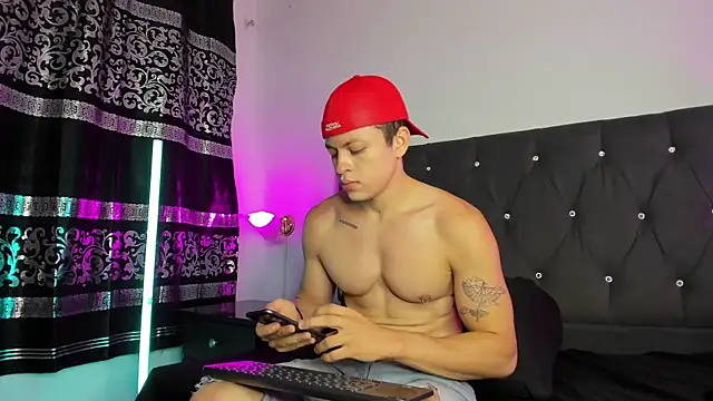 Angel Cuervo online show from 03.10.25