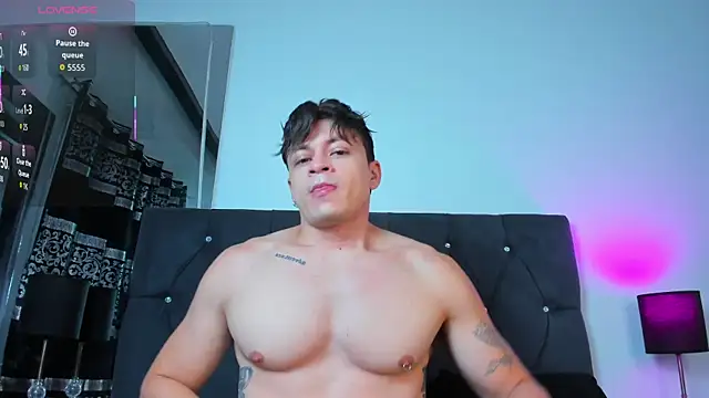 Snapshot of Angel_Cuervo chatting on 05.27.26 Angel Cuervo online show from 05.27.26
