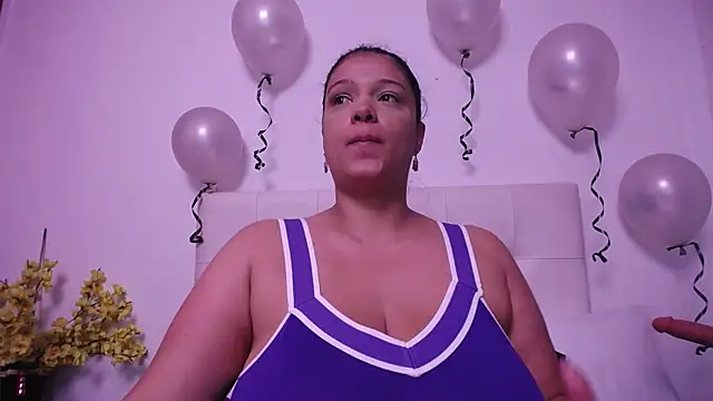 Snapshot of Nicol_Love0 chatting on 04.14.26 Nicol Love0 online show from 04.14.26