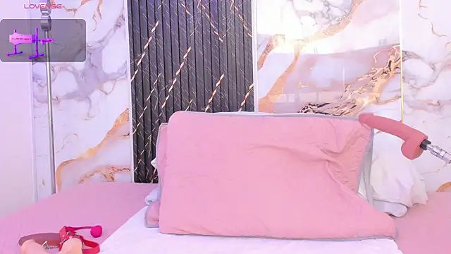 Snapshot of Alyson-a chatting on 10.09.25 Alyson-a online show from 10.09.25