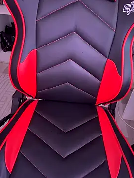 Snapshot of Periperiniz chatting on 11.16.25 Periperiniz online show from 11.16.25