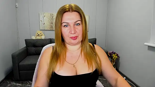 Snapshot of Lili_Crossi chatting on 01.29.25 Lili Crossi online show from 01.29.25