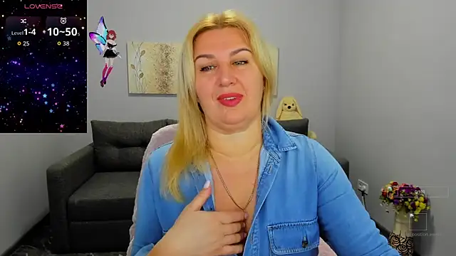 Lili Crossi online show from 12.02.25