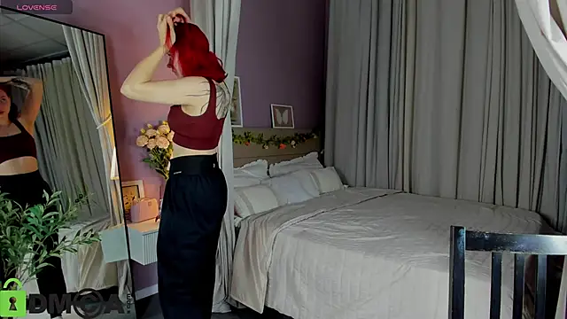 Miss you kiss online show from 02.12.26