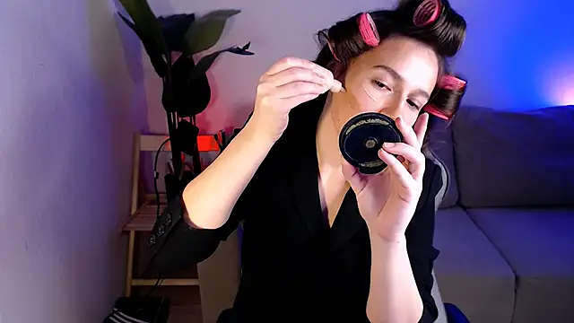 M Sensual online show from 12.04.25