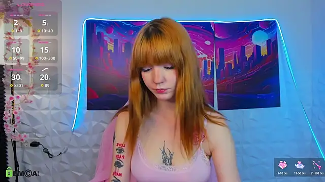 Snapshot of Linablueeyed chatting on 10.31.25 Linablueeyed online show from 10.31.25