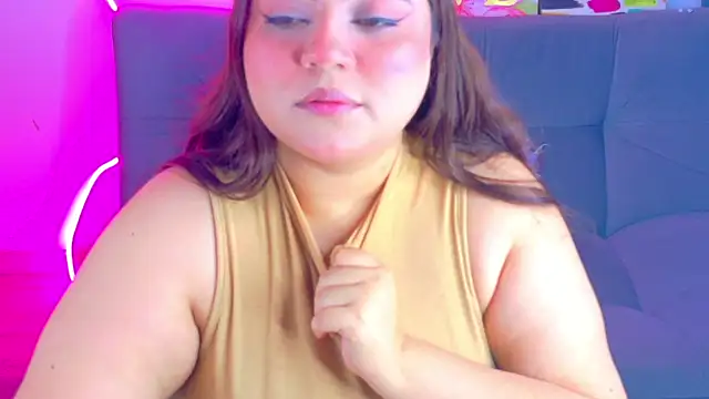 Snapshot of Rebeca_charme21 chatting on 11.04.25 Rebeca charme21 online show from 11.04.25