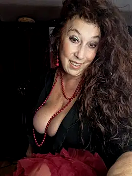 Snapshot of GypsyEsmeralda chatting on 10.01.25 GypsyEsmeralda online show from 10.01.25