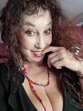 Snapshot of GypsyEsmeralda chatting on 02.05.26 GypsyEsmeralda online show from 02.05.26