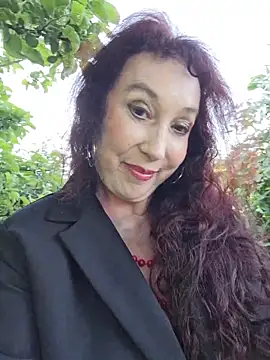 Snapshot of GypsyEsmeralda chatting on 06.11.26 GypsyEsmeralda online show from 06.11.26